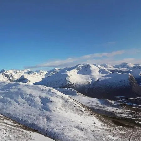 Kavli Gjestehus - Isfjorden. Exterior photo